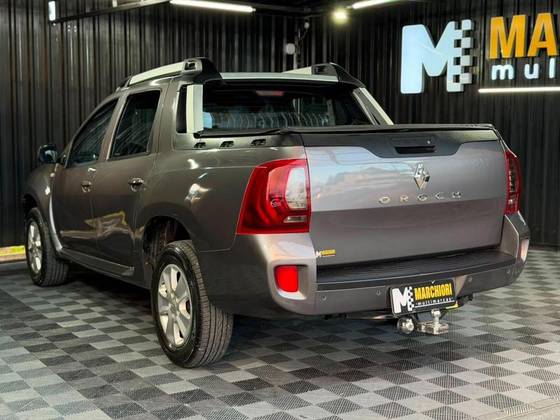 RENAULT DUSTER OROCH 1.6 16V SCE FLEX DYNAMIQUE MANUAL RENAULT DUSTER OROCH 1.6 16V SCE FLEX DYNAMIQUE MANUAL